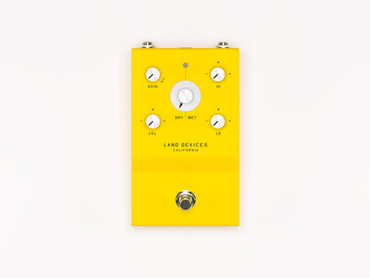 Hunter – Stereo Distortion in Yellow